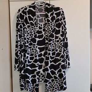 Alia Black & White Geometric Open-Front Cardigan